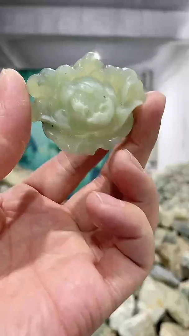 【闪购商品】蛇纹石玉颈饰未镶嵌吊坠