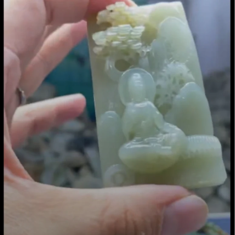 天然和田玉-观音吊坠