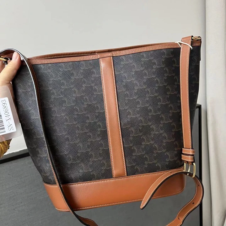 95新 Celine/思琳 【文子姐专属】/D1443/Celine中号水桶
