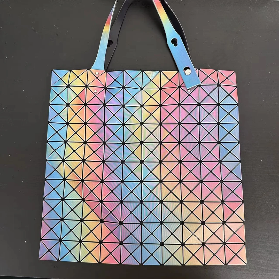 95新 Issey Miyake/三宅一生 【文子姐专属】/D1738/三宅一生单肩包