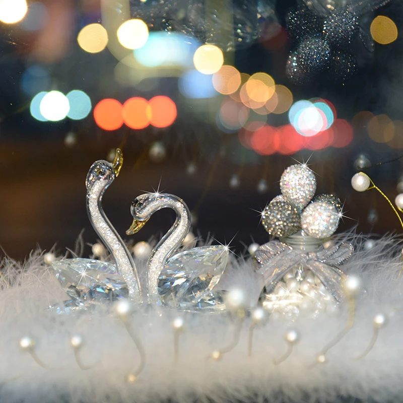 【水晶天鹅】车载汽车摆件高档女生车上装饰简约车内装饰品