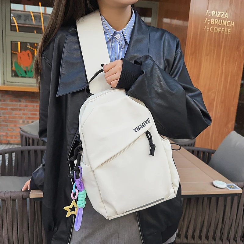 新款斜挎包男潮牌胸包女学生单肩包尼龙布包休闲挎包大容量斜肩