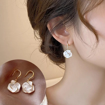 合金耳饰 小众轻奢山茶花耳环耳钩气质少女爆款耳坠高级感耳饰品