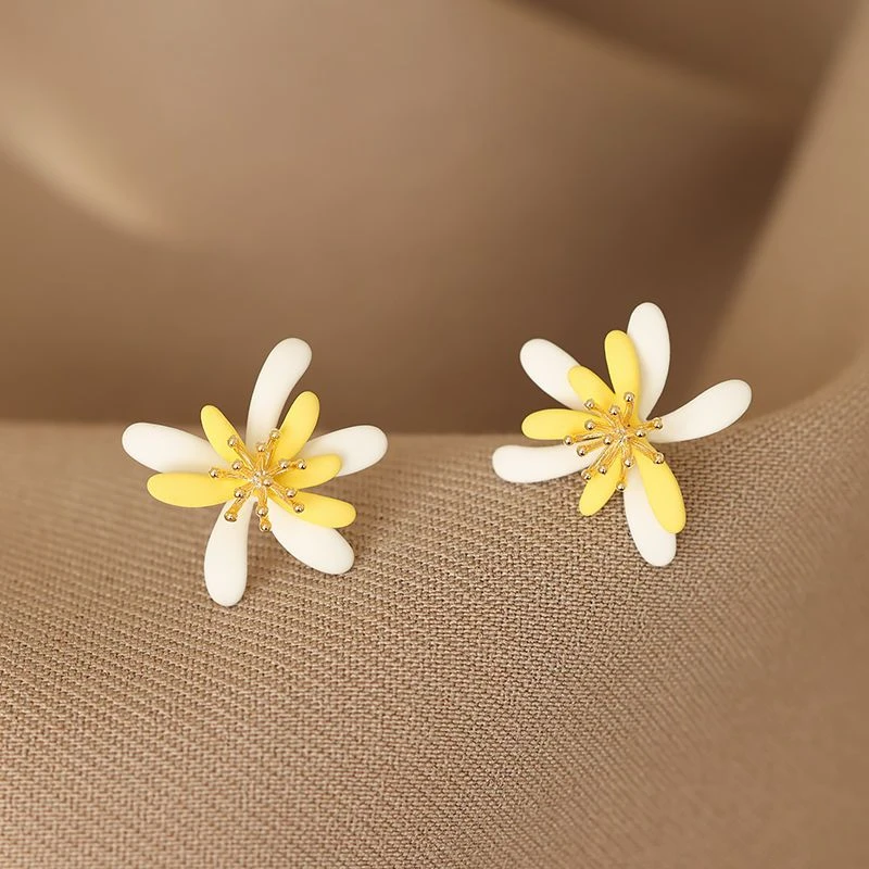 夏季小雏菊耳钉甜美小巧精致耳环女2024年新款潮高级感气质耳饰女