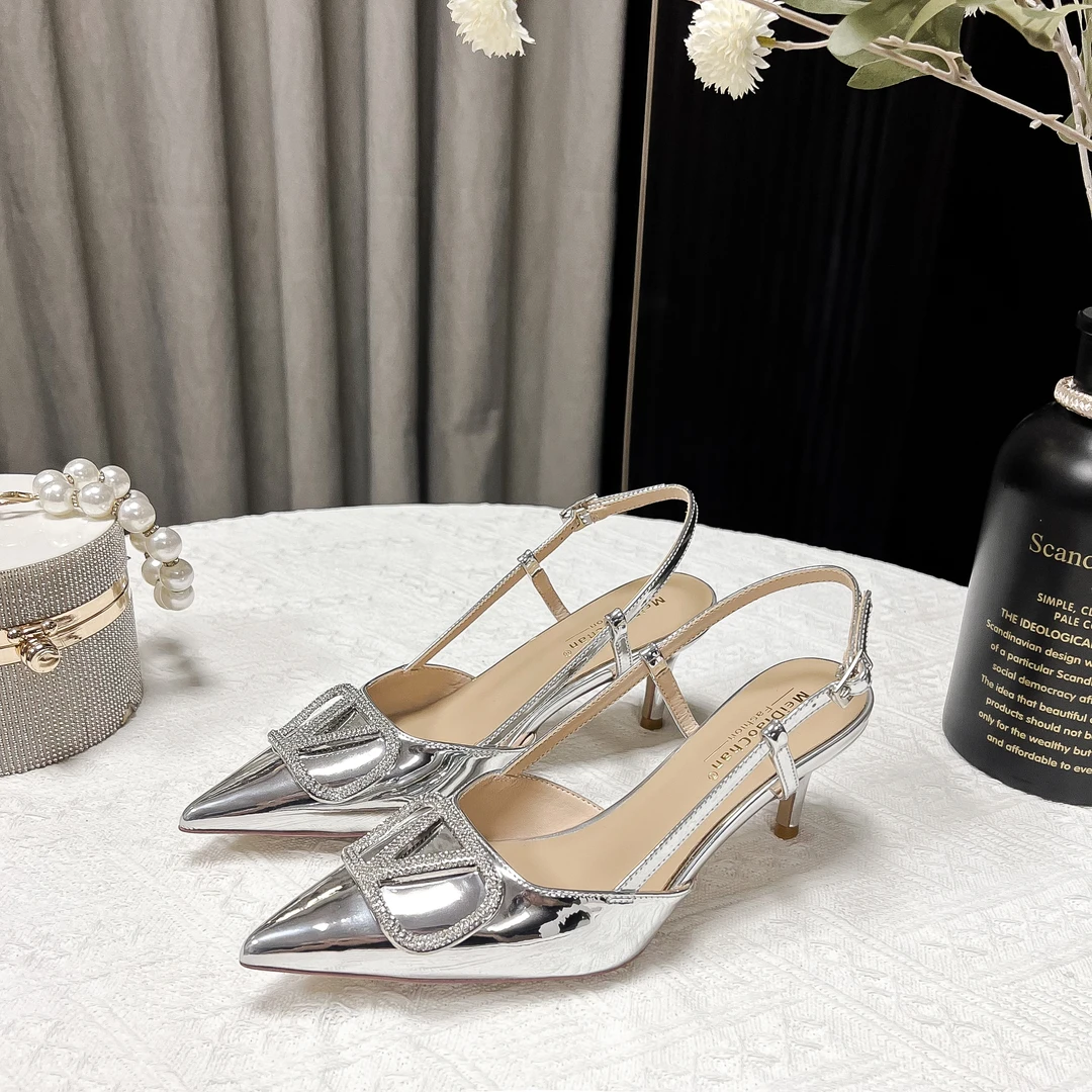 【羊皮】华家新款水钻V扣尖头后空包头凉鞋性感气质细跟浅口高跟鞋