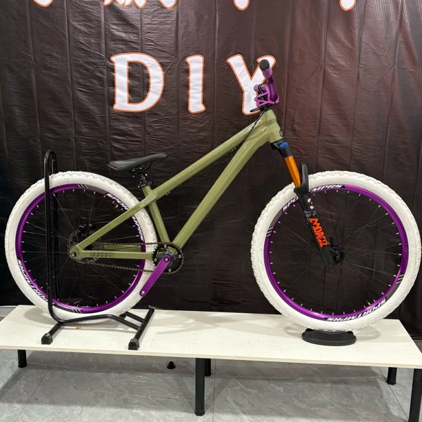 博瑞斯土坡，120响花鼓，禧玛诺刹车，马卡威气叉