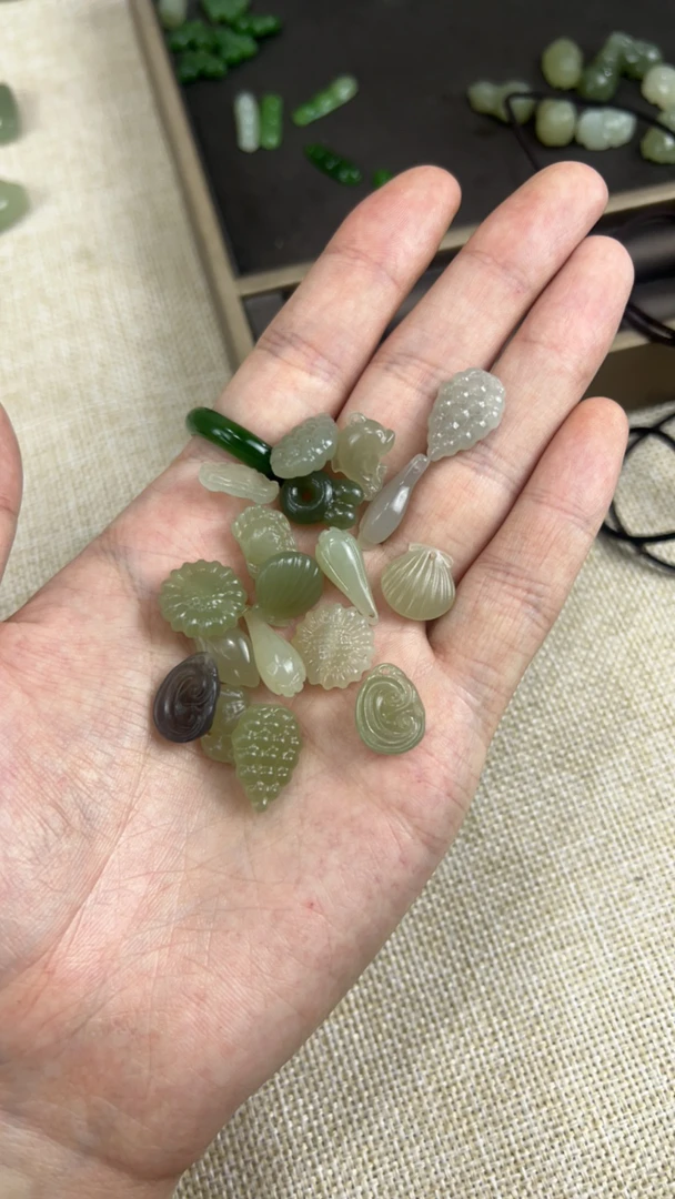 和田玉青海料配饰