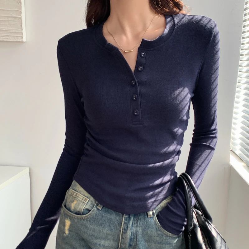 欧货圆领纽扣长袖打底T恤女收腰秋冬设计感百搭卡腰纯色别致上衣