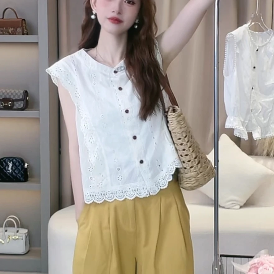 夏季新款精致气质国风蕾丝设计感小飞袖镂空上衣877显瘦白色时尚