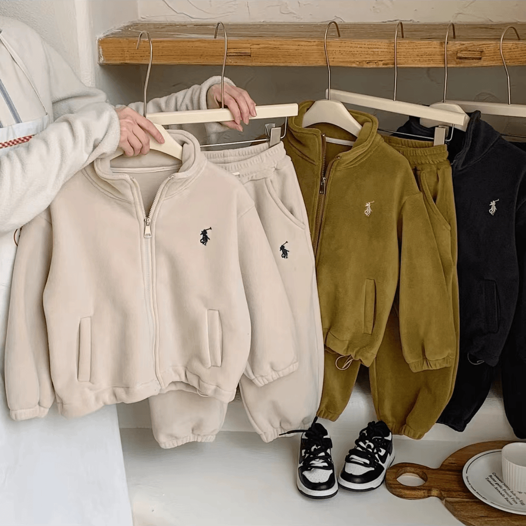 2024年新品儿童韩版秋季套装双面超细奥粒绒刺绣休闲姐弟款外套