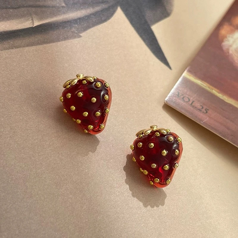 铜合金耳饰 超高版  D家小草莓百搭时尚耳钉  AE-5728