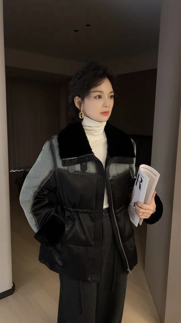 ZM24年冬季新款中长款羊羔毛领拼真丝牛仔宽松收腰显瘦外套（8055）