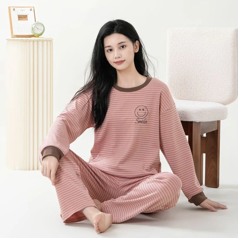 女士带胸垫粉咖色条纹圆领套头长袖长裤家居服睡衣女套装休闲时尚