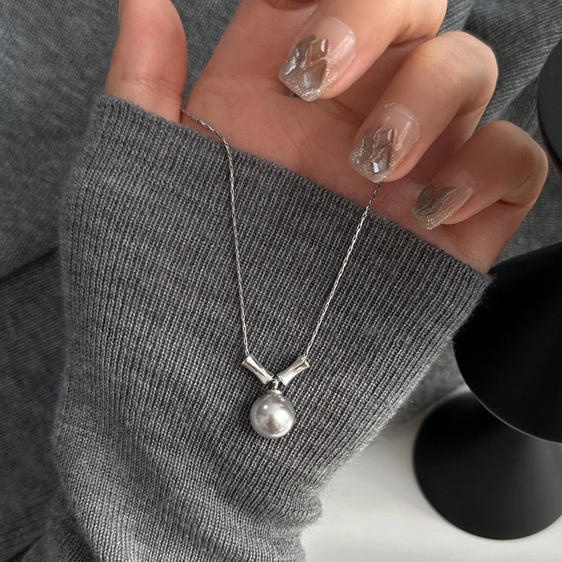 钛钢项链 气质银灰色圆 仿珍珠细锁骨链简约百搭小众竹节钛钢项链