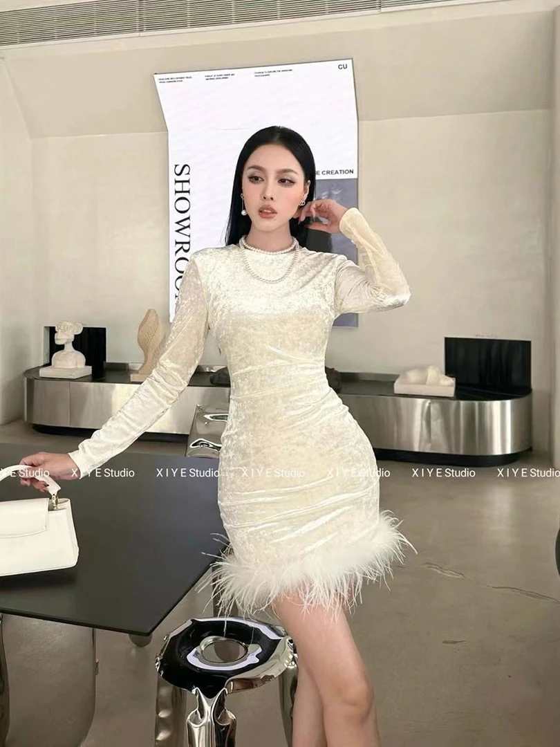 设计感圆领拼接羽毛毛修身连衣裙性感内搭打底裙蕾丝