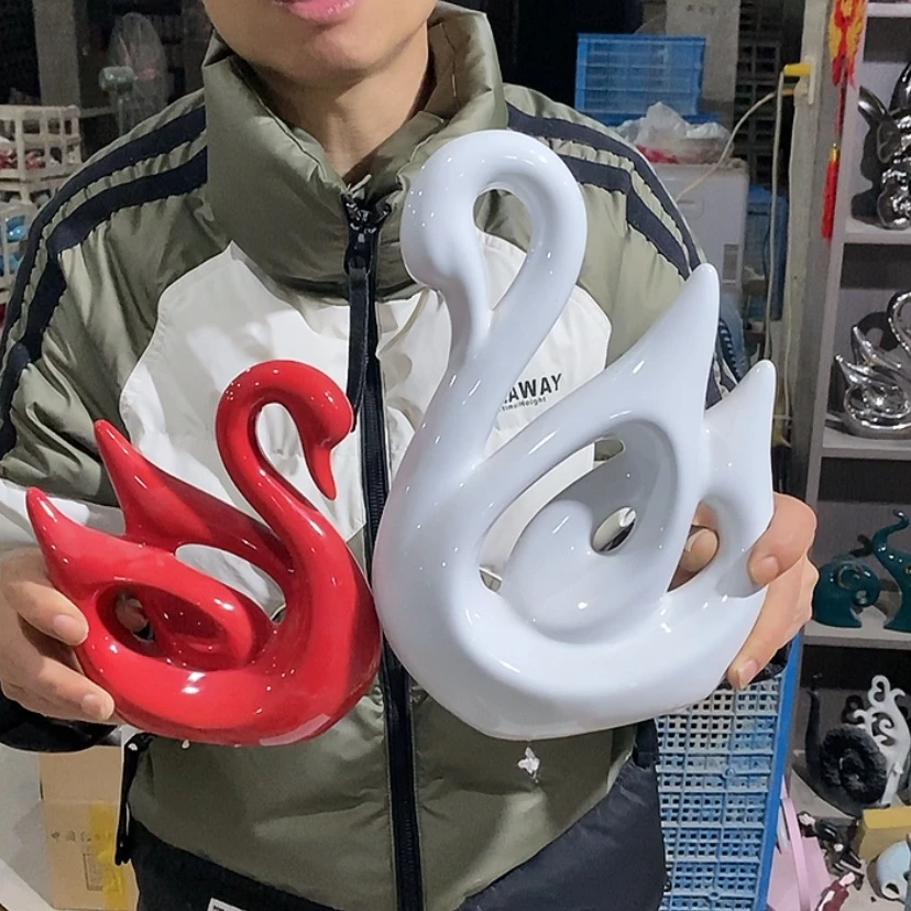 【闪购商品】陶瓷摆件大白小红天鹅