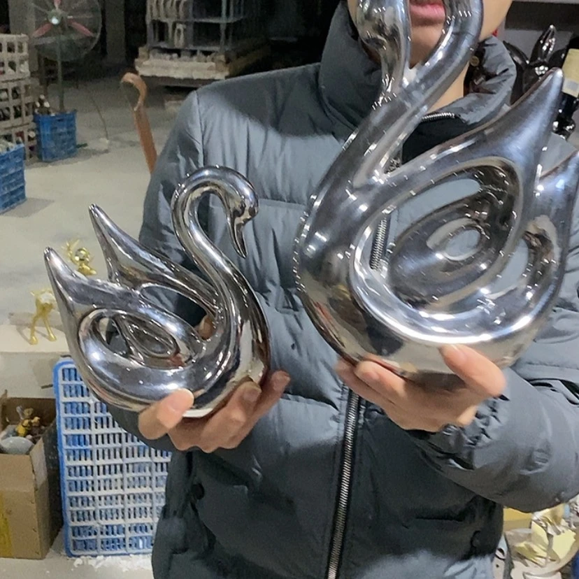 【闪购商品】陶瓷摆件电镀银情侣天鹅