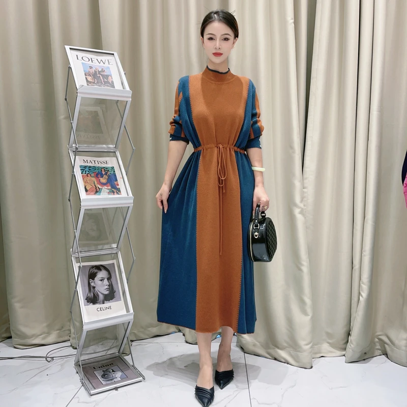 5719咖蓝拼接设计师秋冬长款提花轻奢针织连衣裙