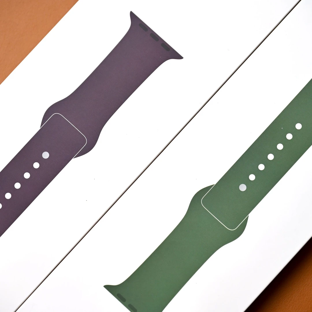 准新品 Apple/苹果  apple watch 绛樱桃色苜蓿草色运动