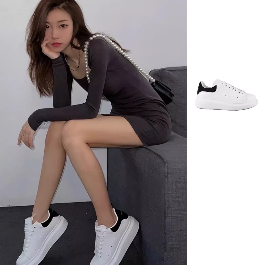 全新未使用 Alexander McQueen/亚历山大·麦昆 黑尾厚底小白鞋