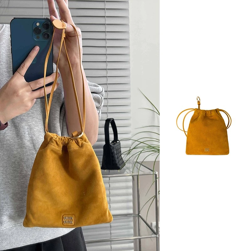 全新未使用 MIU MIU/缪缪 棕色绒面山羊皮荷包 5NG010-2CTA-F0R55