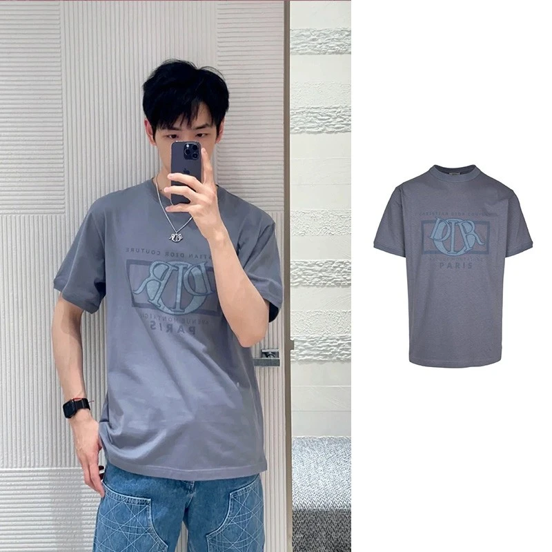 全新未使用 DIOR/迪奥 灰色贴布LOGOT恤  493J642A0817-885