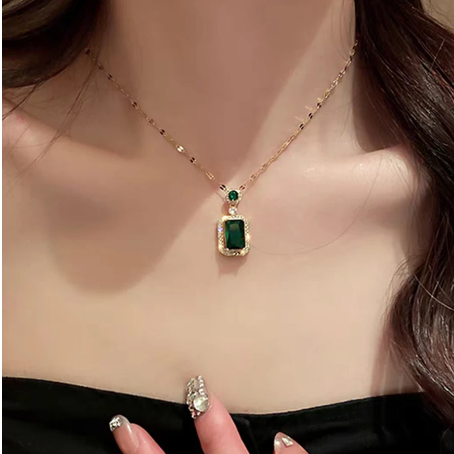 钛钢项链 欧美复古风方形锆石项链高级设计感小众华丽轻奢锁骨链