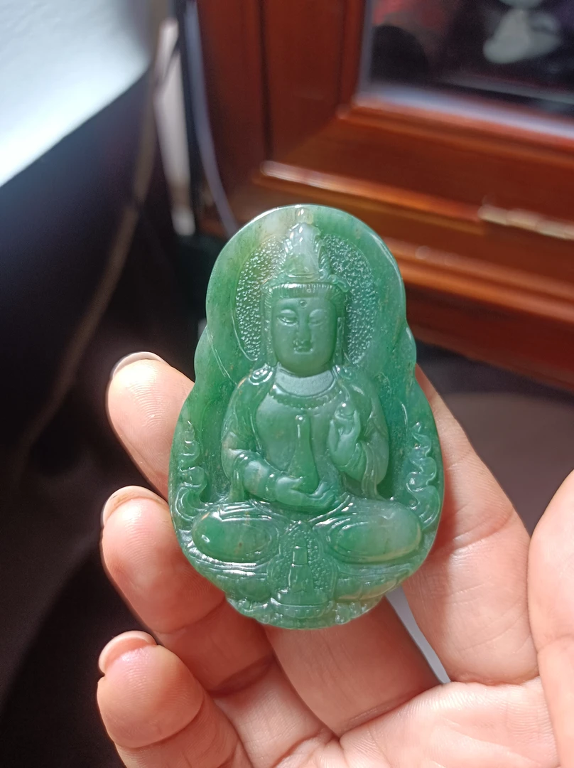 独山玉天蓝精美观音