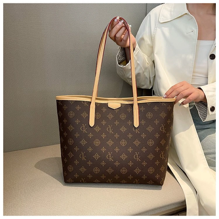 经典托特大包2024网红秋冬大容量时尚大气百搭通勤单肩女士印花包