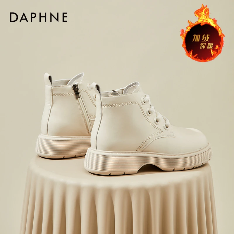 达芙妮马丁靴女2024新款冬季靴子今年流行的加绒短靴英伦风及踝靴