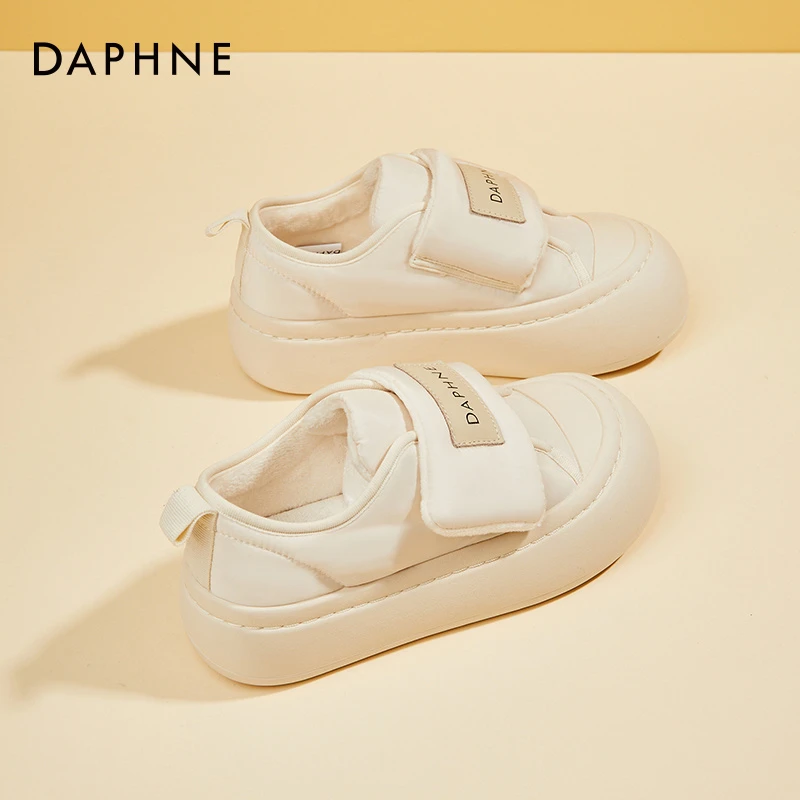 达芙妮加绒加厚棉鞋女款冬季网红新款冬鞋面包厚底运动白色雪地靴