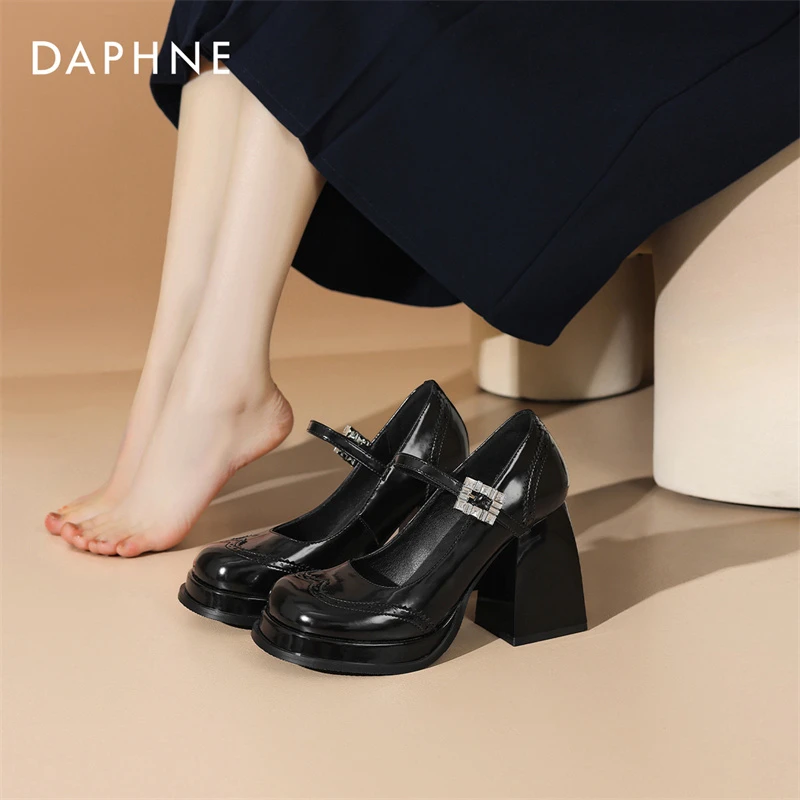 达芙妮黑色法式高跟玛丽珍鞋女鞋2025新款春秋粗跟增高一字扣单鞋