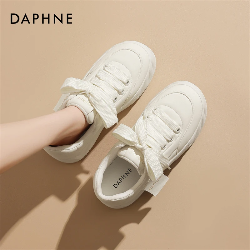 达芙妮小白鞋女款2025秋季新款女鞋超火时尚爆款小众运动休闲鞋子