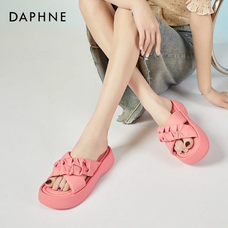 Daphne/达芙妮拖鞋奶呼呼凉拖鞋2025新款粉红色优雅夏日懒人凉拖