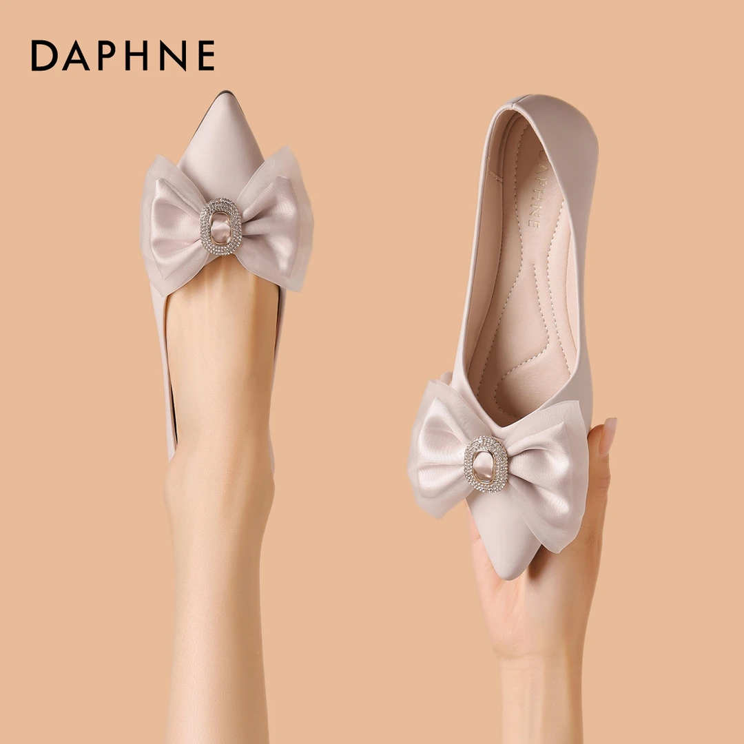 达芙妮2025年夏季新款甜美气质蝴蝶结装饰单鞋淑女通勤外穿时装鞋