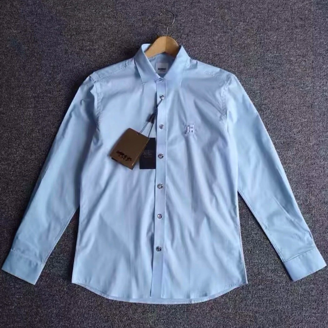 全新未使用 BURBERRY/博柏利 琅迪80285571，浅蓝色休闲TB衬衫