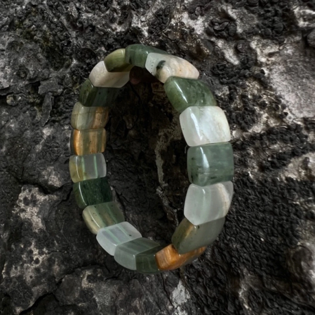 【鲍发户】绿发晶手牌