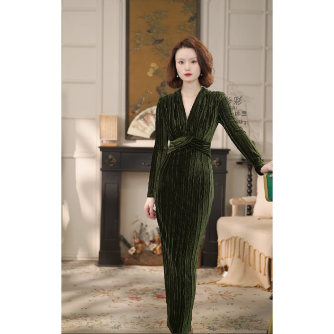 彩彩家【梦溪】秋冬季日常高级感绿色优雅收腰气质复古修身连衣裙