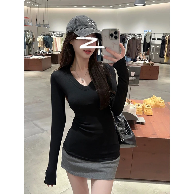 MosesQueen/魔西女王一体绒正肩V领T恤打底衫显瘦掐腰长袖白色