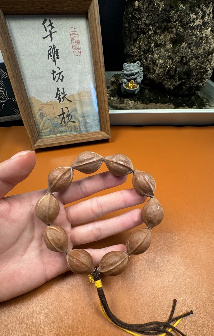 梅林铁核手串1.9*2.9