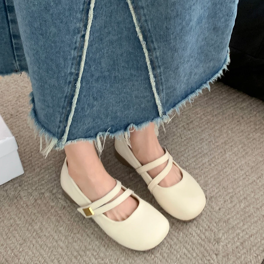 白色圆头复古浅口粗跟单鞋女款2024新款夏季法式软底玛丽珍女鞋子