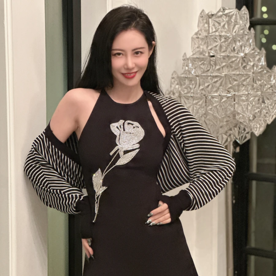 【左岸潇推荐】2024新款闪耀缪斯系列钻饰天丝披肩