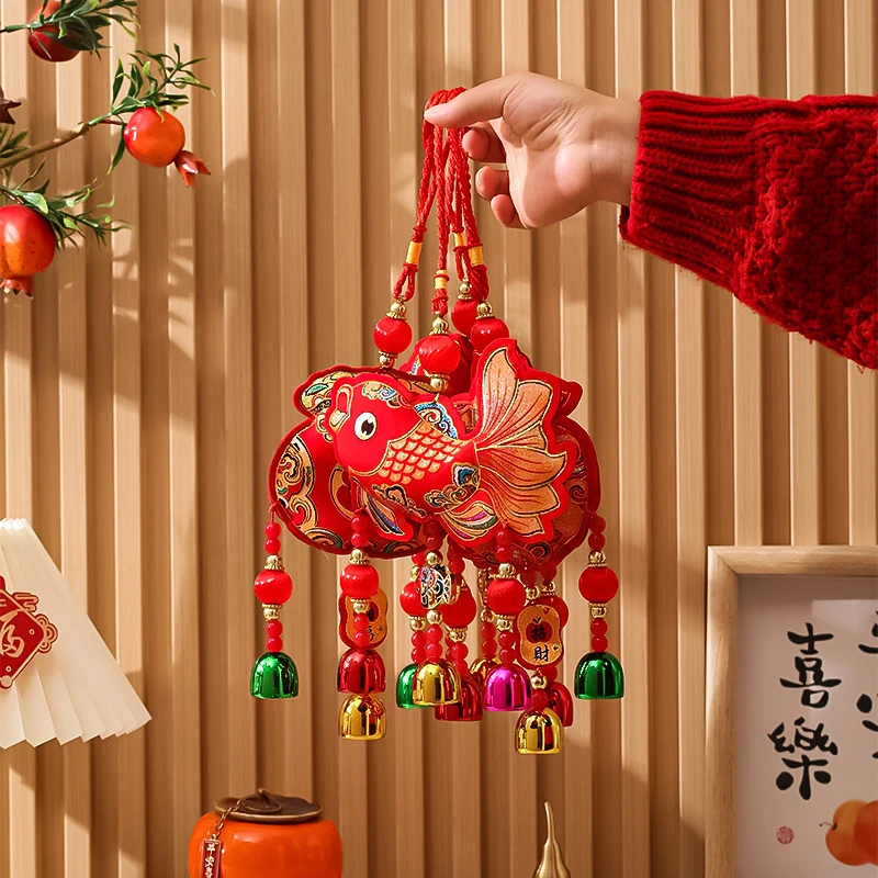 新年装饰品2025蛇年铃铛挂件毛绒生肖挂件春节蛇年挂件装饰品