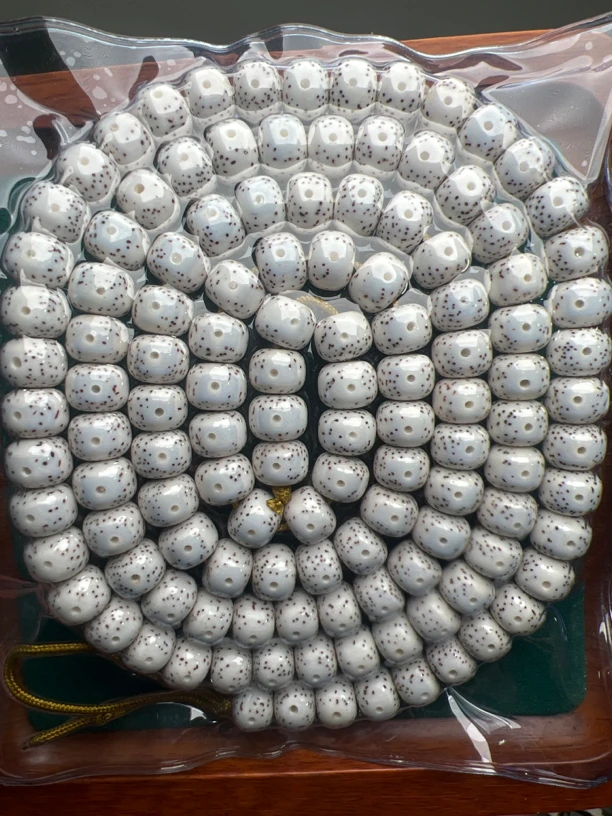 星月菩提海南毛感料脱脂顺白手工打磨精挑高货手链脖挂款7.5*9.5