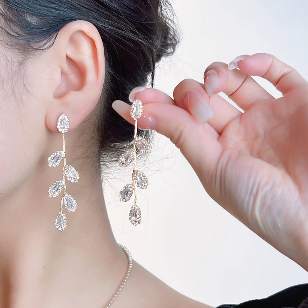 铜合金合成锆石耳饰 合金树叶小众流苏耳饰（A0239）