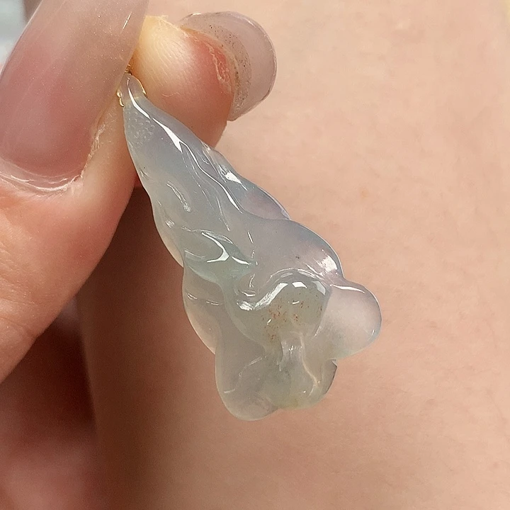 翡翠颈饰18K金镶嵌九尾狐狸