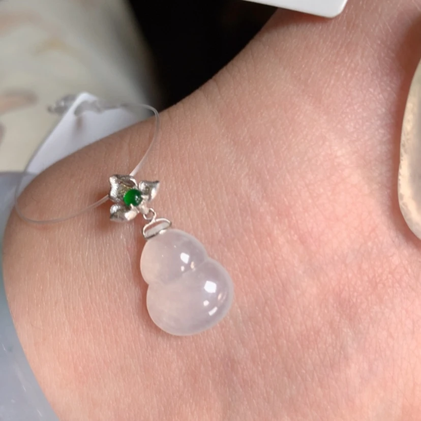 【闪购商品】翡翠颈饰18K金镶嵌傲****?