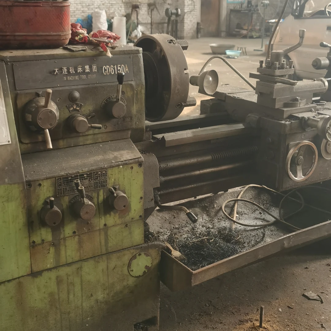 大连C6150卧式车床加工长度1米