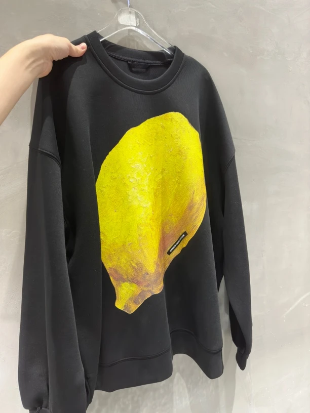 休闲黑色宽松卫衣