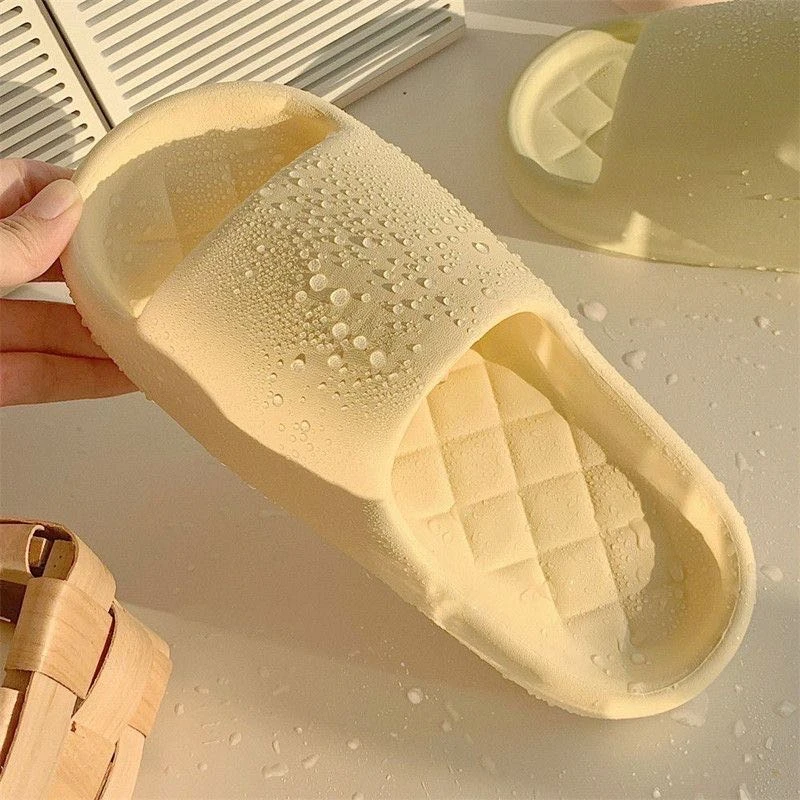 室内居家踩屎感软底情侣拖鞋夏季韩版简约风菱格凉拖鞋男女防滑厚